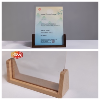 उपहार के लिए लकड़ी के आधार के साथ एक्रिलिक फोटो फ्रेम 6x8